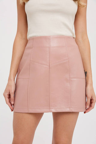 VEGAN LEATHER MINI SKIRT: CAMEL / M