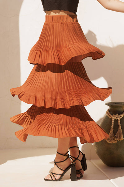 QS8365 Pleated Tiered Skirt: TERRA COTTA / MEDIUM