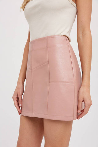 VEGAN LEATHER MINI SKIRT: CAMEL / S