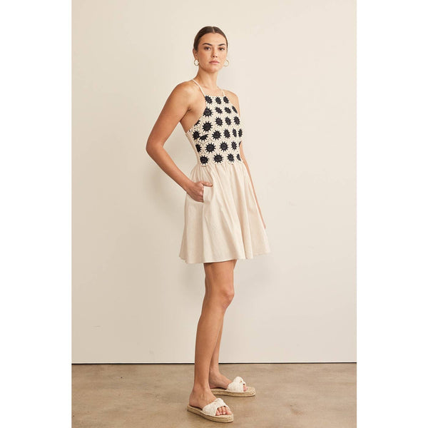 DELICATE CROCHET COTTON DRESS WITH SMOKCED BACK: M / NATURAL