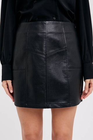 VEGAN LEATHER MINI SKIRT: CAMEL / S