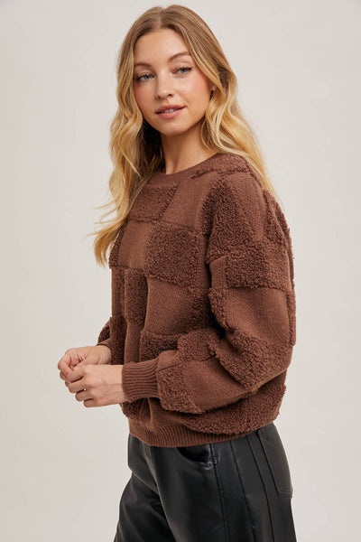 CHECKERED SHERPA ROUND NECK KNIT SWEATER: Beige / M/L