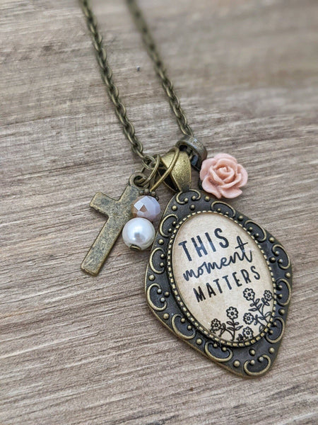 This moment matters necklace