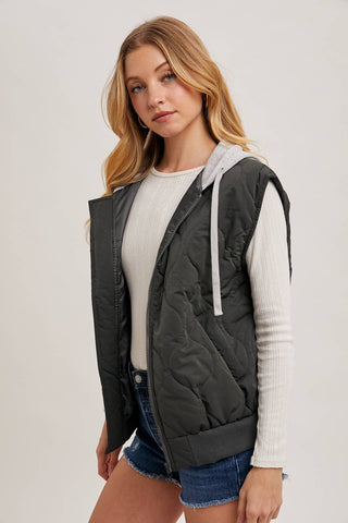 ZIPPER FRONT QUILTED PUFFER VEST CONTRAST HOODIE: ARMY GREEN / S/M