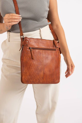 Leather Shoulder Bag Robbie GW6851: Brown