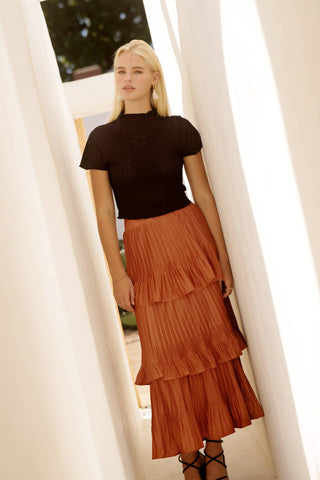 QS8365 Pleated Tiered Skirt: TERRA COTTA / MEDIUM