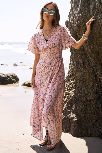 DITSY FLORAL FLARED SURPLICE FAUX WRAP MAXI DRESS: L / Light Pink