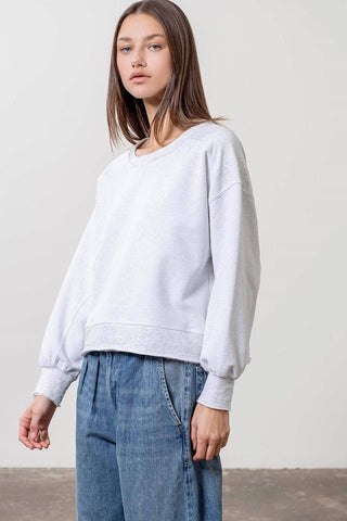 SOLID DROP SHOULDER RAW EDGE KNIT TOP: HEATHER GREY