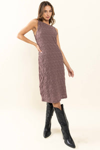 Textured Fabric Fitted Sleeveless Midi Dress / DY51119